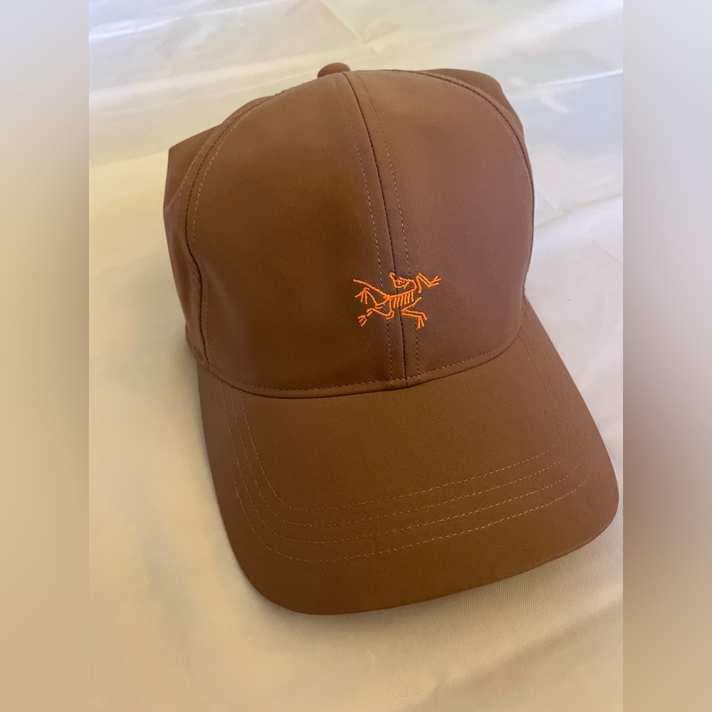 Arc’teryx Small Bird Cap with Orange Logo